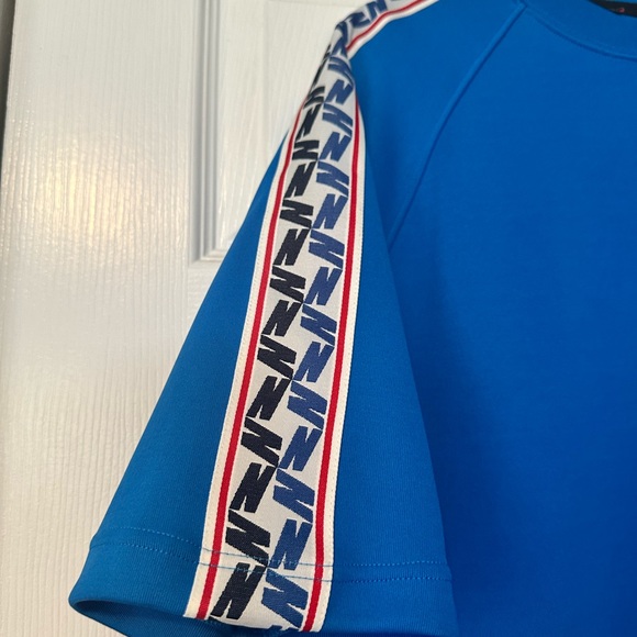 Nike Sportswear® Loose Fit Raglan Sleeve Drop Taped Tee in Blue Size Medium - Picture 4 of 7